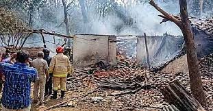 തൃശൂർ വെടിക്കെട്ട് ദുരന്തത്തിന് പിന്നാലെ സുരക്ഷാ നടപടി ശക്തം; പാറമേക്കാവിൻ്റെ നിർമ്മാണ കേന്ദ്രത്തിന് സ്റ്റോപ്പ് മെമ്മോ 1 Thrissur Fireworks Accident 2026