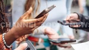 എഐ ന്യൂഡിഫൈ ആപ്പുകൾ: ഡിജിറ്റൽ ലോകത്ത് ഉയരുന്ന പുതിയ സുരക്ഷാ വെല്ലുവിളി AI Nudify Apps Risk