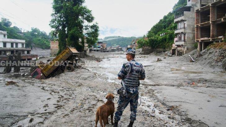 Nepal Flash Flood Missing Indians: നേപ്പാൾ മിന്നൽ പ്രളയത്തിൽ മരണം 389 ആയി; 33 മലയാളികളടക്കം 285 ഇന്ത്യക്കാരെ കണ്ടെത്താനായില്ല, സൈനിക തലത്തിൽ രക്ഷാദൗത്യം അതിവേഗം 3 Nepal Flash Flood Missing Indians