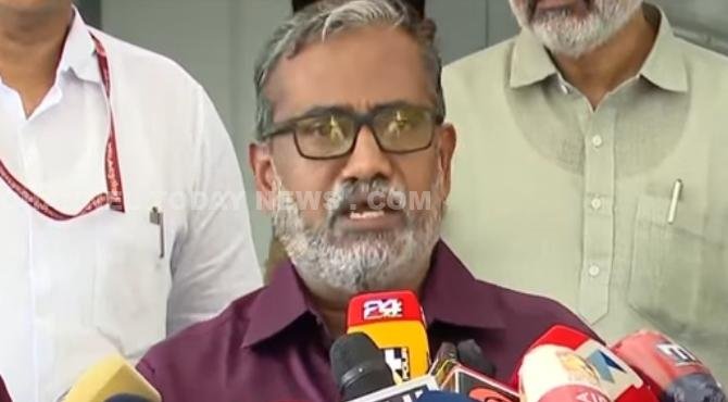 Pinarayi Vijayan Criticism