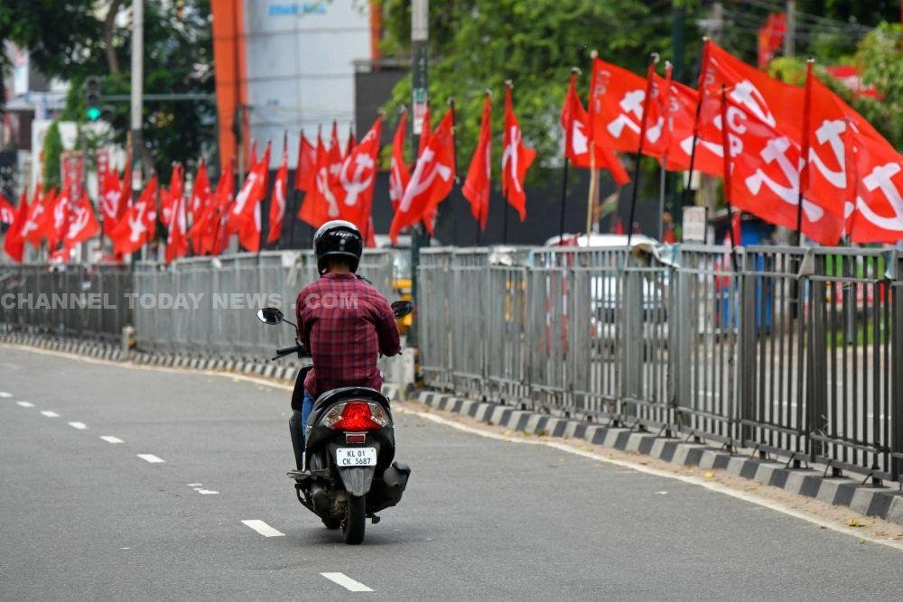 Kerala Left Front Crisis: തിരഞ്ഞെടുപ്പ് തിരിച്ചടിക്ക് പിന്നാലെ ഇടതുമുന്നണിയിൽ സമ്മർദം; സിപിഎമ്മിലും സിപിഐയിലും നിർണായക ചർച്ചകൾ 1 Kerala Left Front Crisis