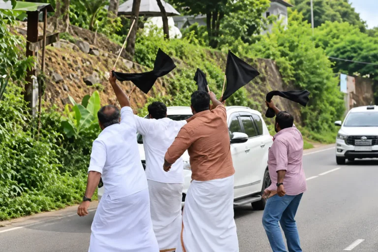 VD Satheesan Black Flag Protest Kattappana