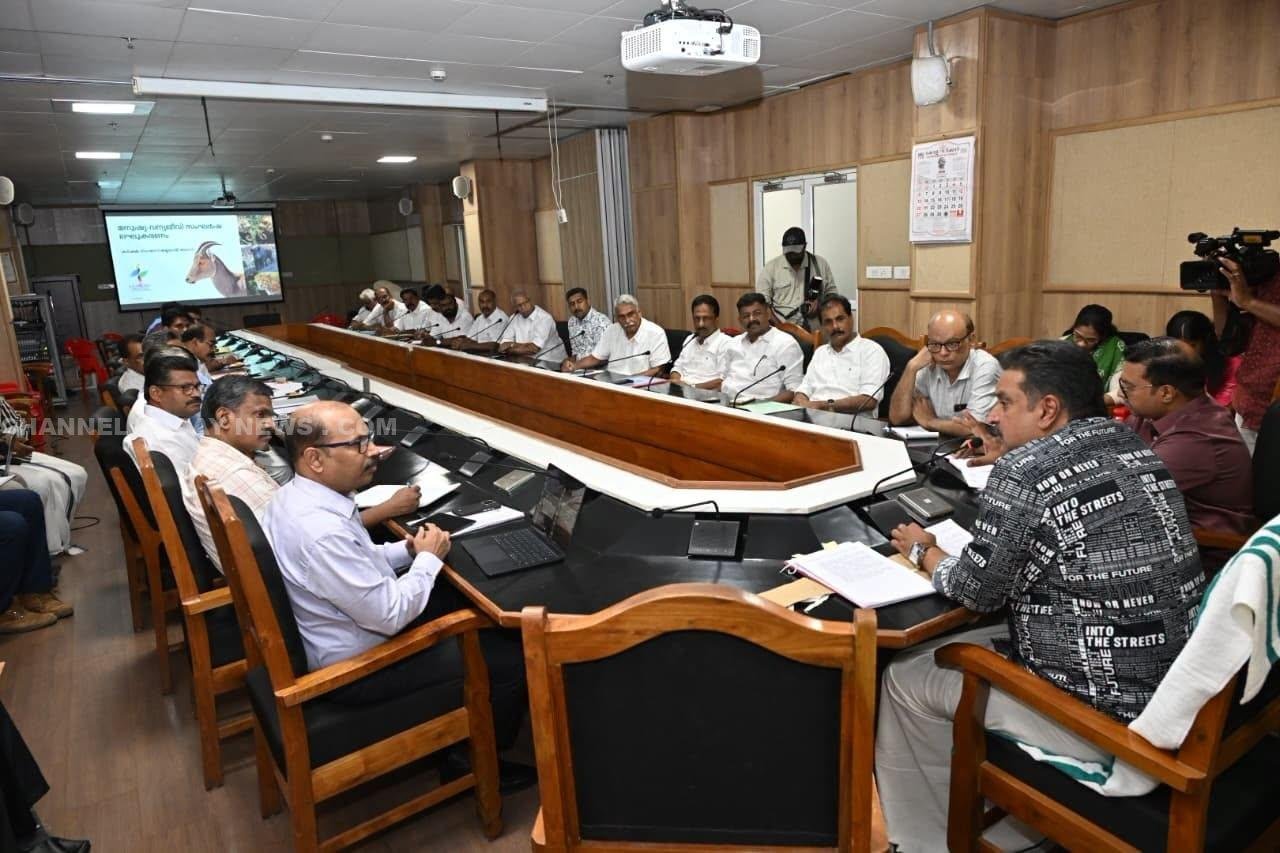Idukki Land Issues Settlement CM Visit