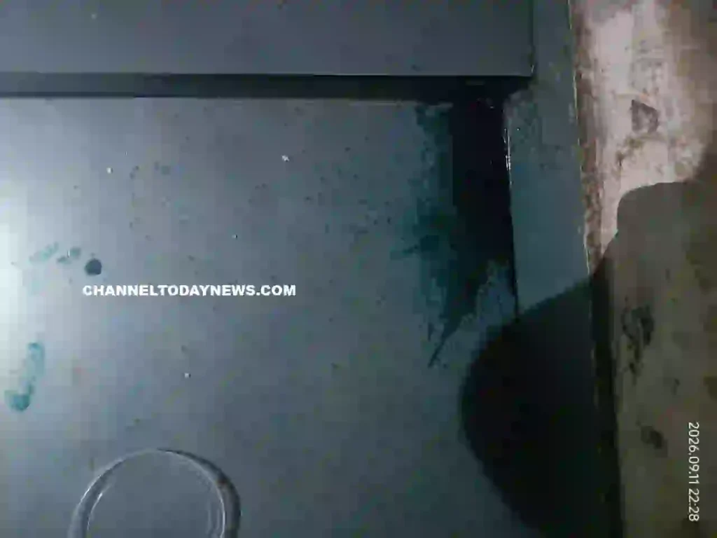 Adimaly Twins Babies Death : അടിമാലി ഇരുമ്പുപാലത്തെ ഇരട്ടക്കുട്ടികളുടെ മരണം : തിന്നറല്ല, ഉള്ളിൽ ചെന്നത് മാരക കീടനാശിനി ? കുപ്പിയും തറയിലെ കൈപ്പാടും കണ്ടെത്തി; ചാനൽ ടുഡേ ന്യൂസ് എക്സ്ക്ലൂസീവ് | സെപ്റ്റംബർ 12, 2026 4 Adimaly Twins Babies Death