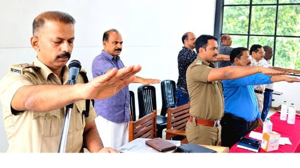 Operation Thoofan Thodupuzha Night Curfew Hotels